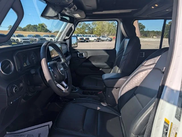 Used 2024 White Jeep High Altitude 4xe image 9