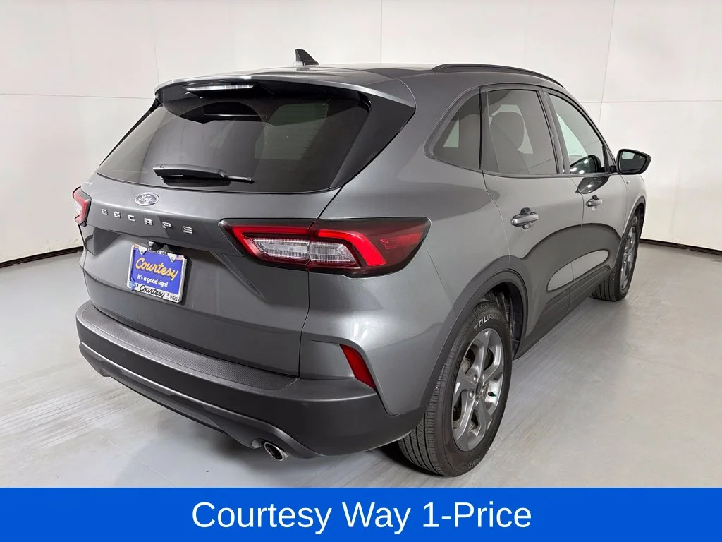 Used 2025 Gray Ford ST-Line image 11