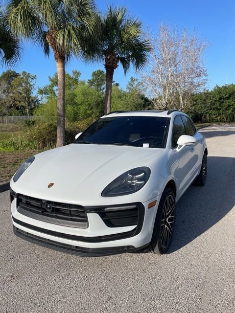 2023 Porsche Macan Base