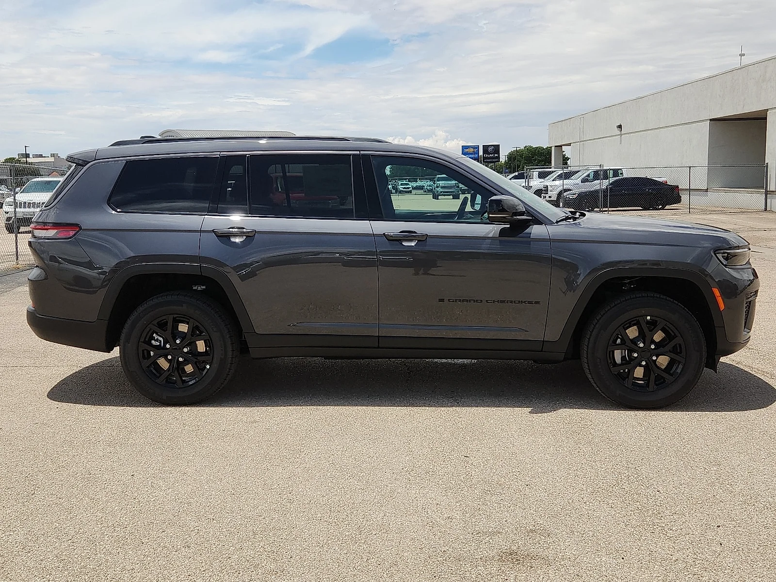 New 2026 Baltic Gray Metallic Clear-Coat  Paint Jeep L LAREDO ALTITUDE 4X4 image 5