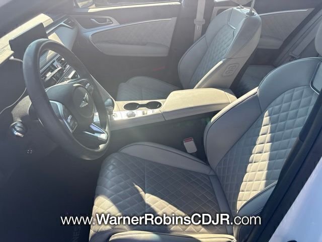 Used 2023 White Genesis 3.3T image 16