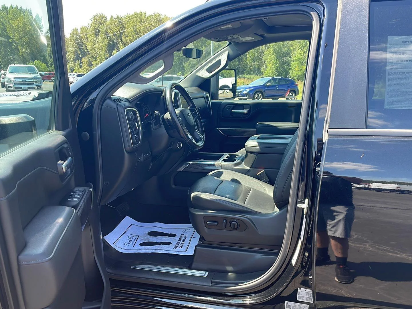 Used 2022 BLACK Chevrolet LTZ image 10