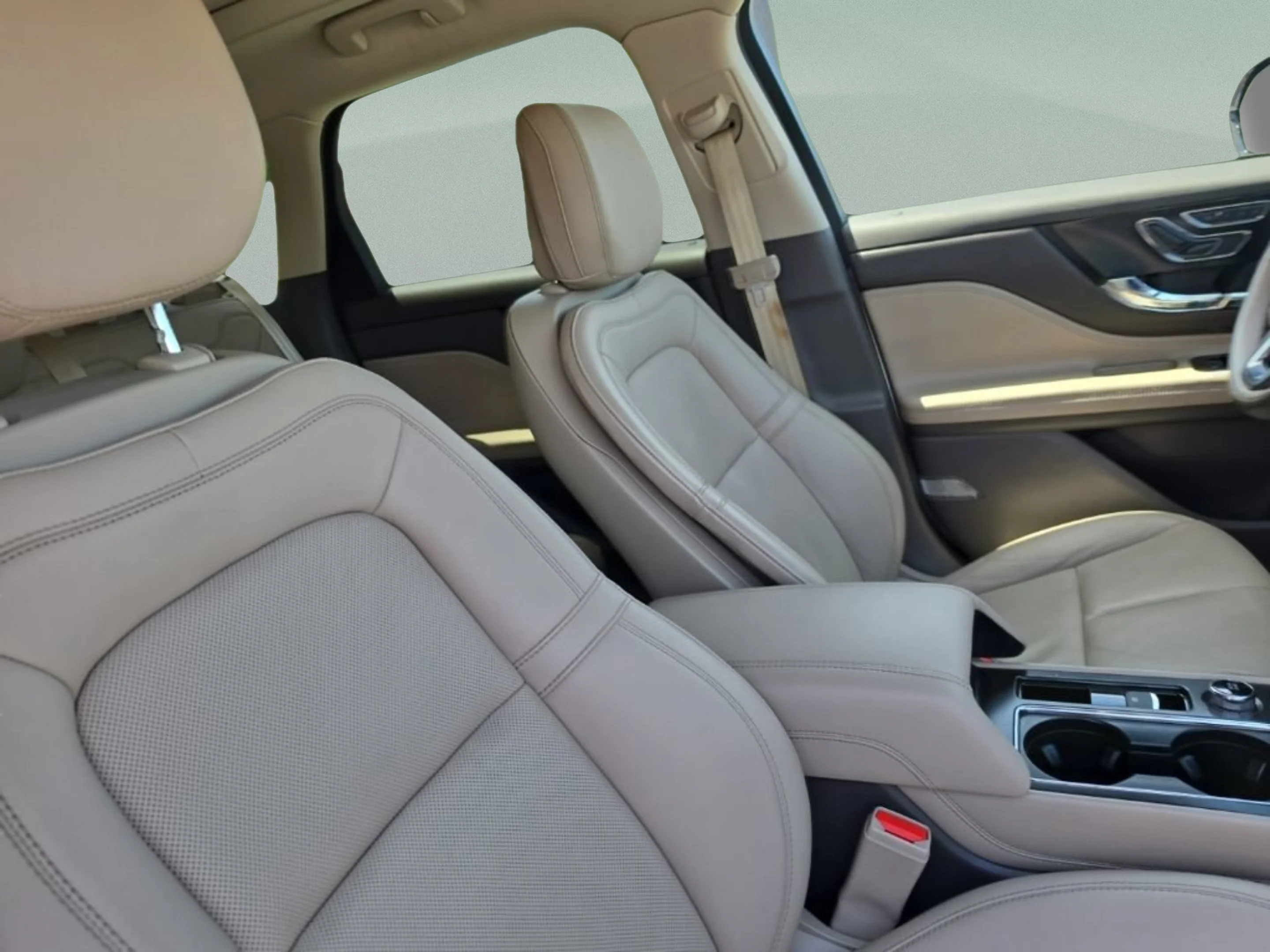 Used 2020 White Lincoln Reserve image 27