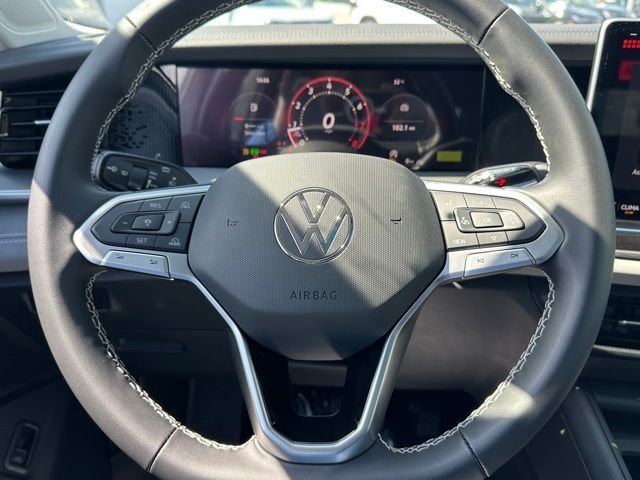 New 2026 Pyrite Silver Metallic Volkswagen 2.0T SE image 41