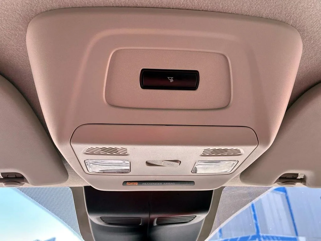 Used 2025 White Ford  image 34