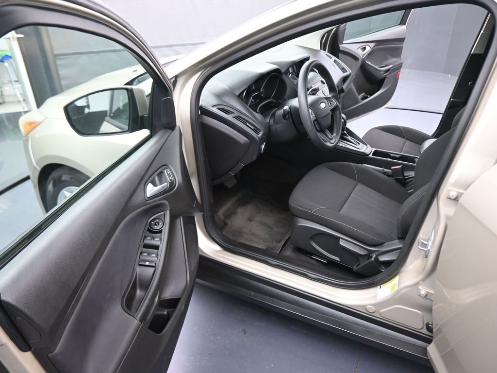 Used 2018 Gold Ford SE image 40