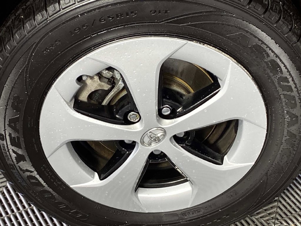 Used 2012 Red Toyota Two image 27