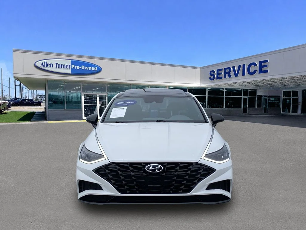 Used 2022 Quartz White Hyundai SEL Plus image 3