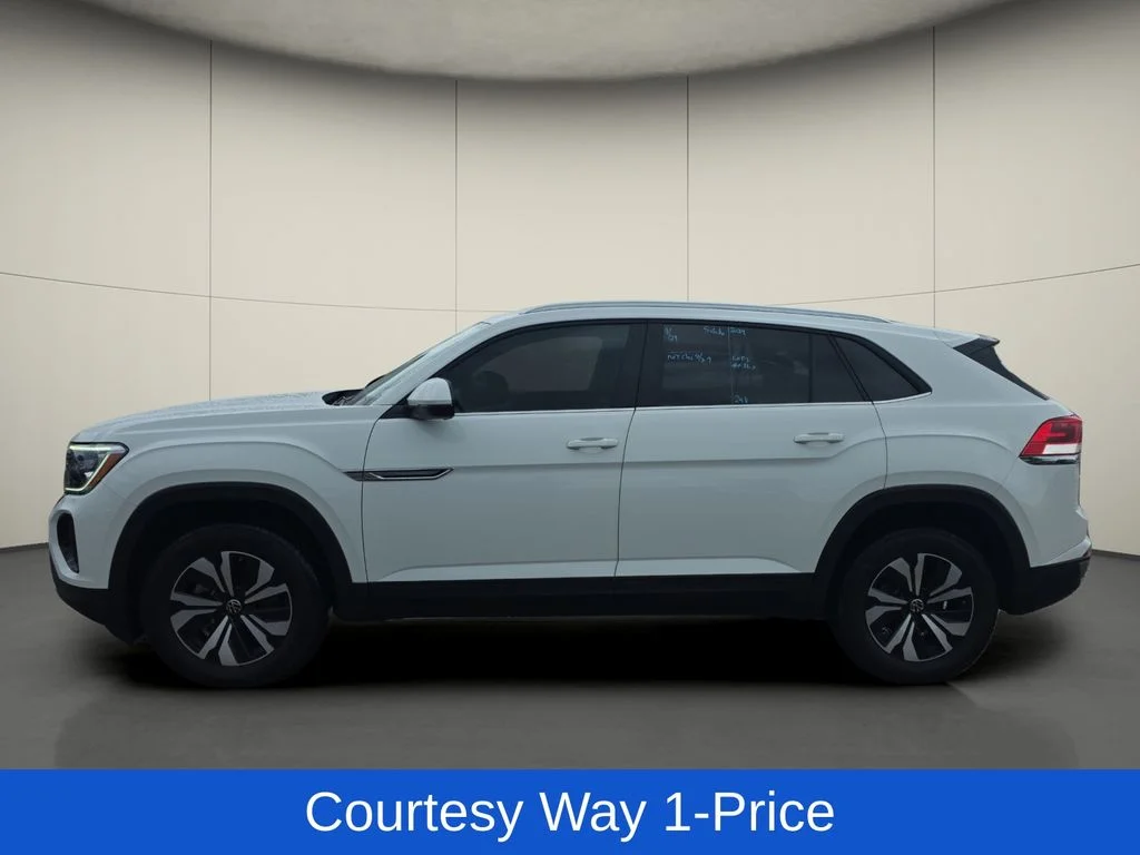 Used 2024 White Volkswagen 2.0T SE image 5