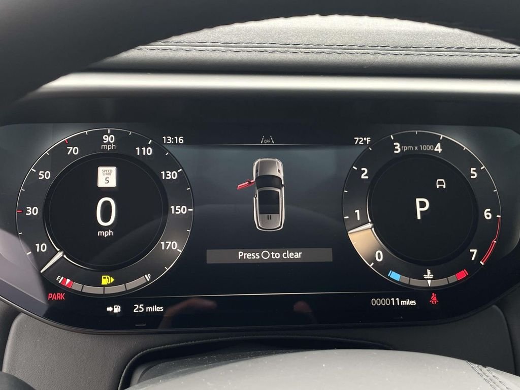 New 2026 Fuji White Land Rover Dynamic SE image 42