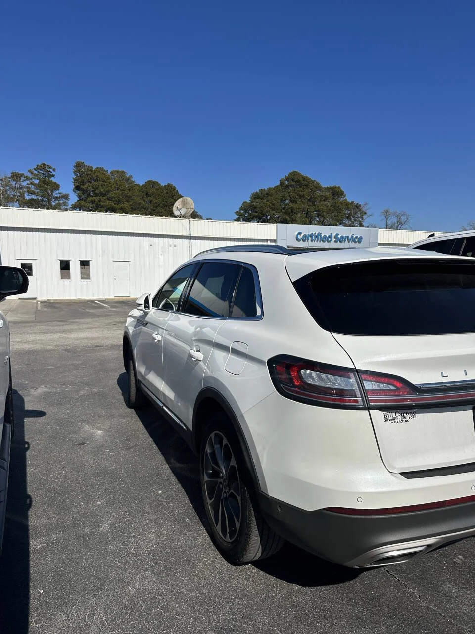 Used 2022 White Lincoln Reserve AWD 4dr SUV image 2