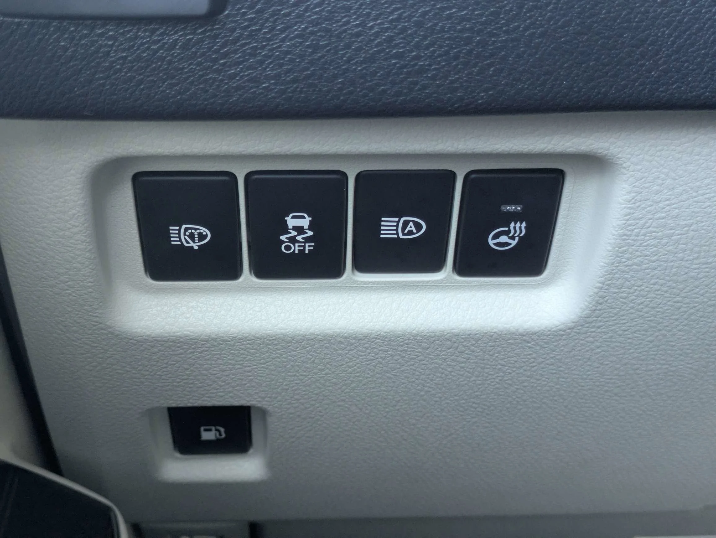 Used 2021 Black Onyx Lexus Premium Pkg w/Leather, Moonroof, Safety + System, & 3rd Row Seat image 23