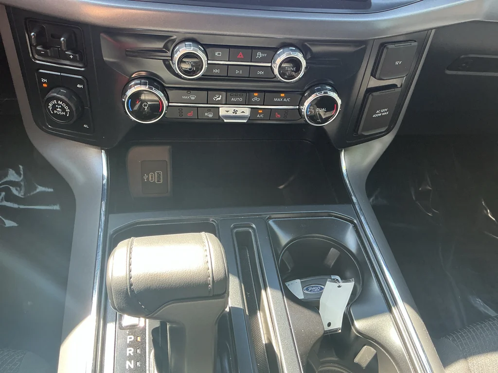 Used 2026 Antimatter Blue Metallic Ford XLT image 19