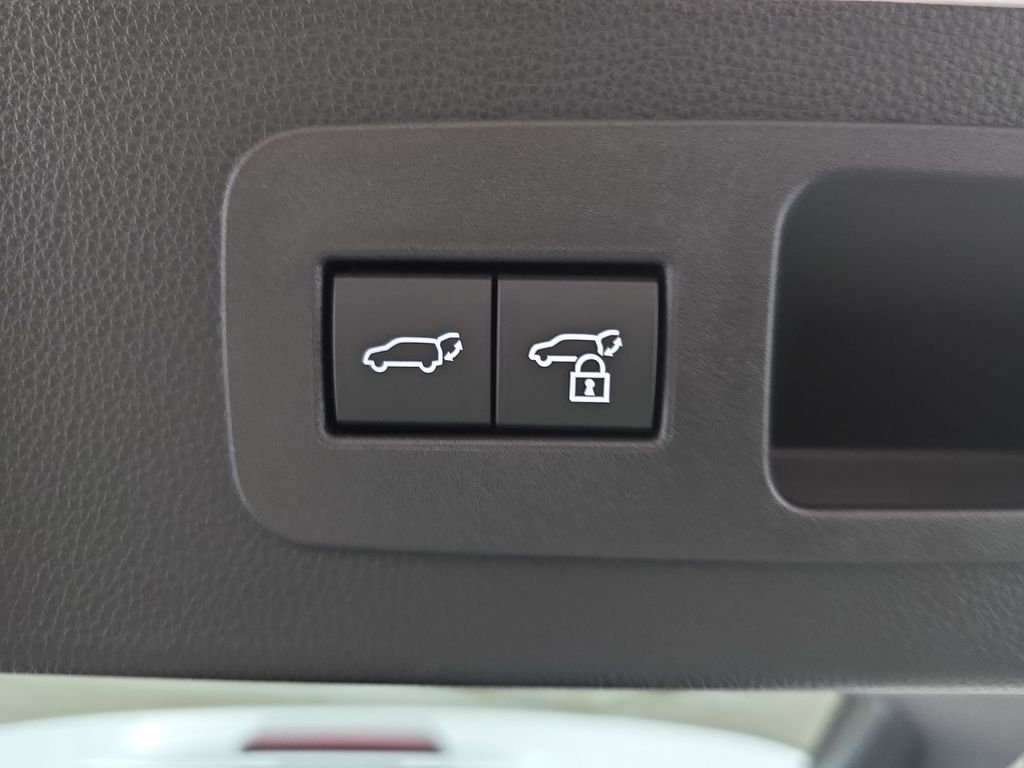 2025 Lexus LX 700h Luxury - Photo 14