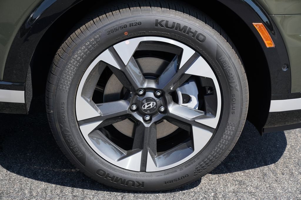 New 2026 Titan Green Hyundai Limited image 36