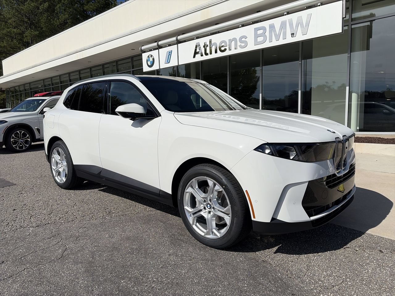 New 2027 Alpine White BMW 40 xDrive image 2