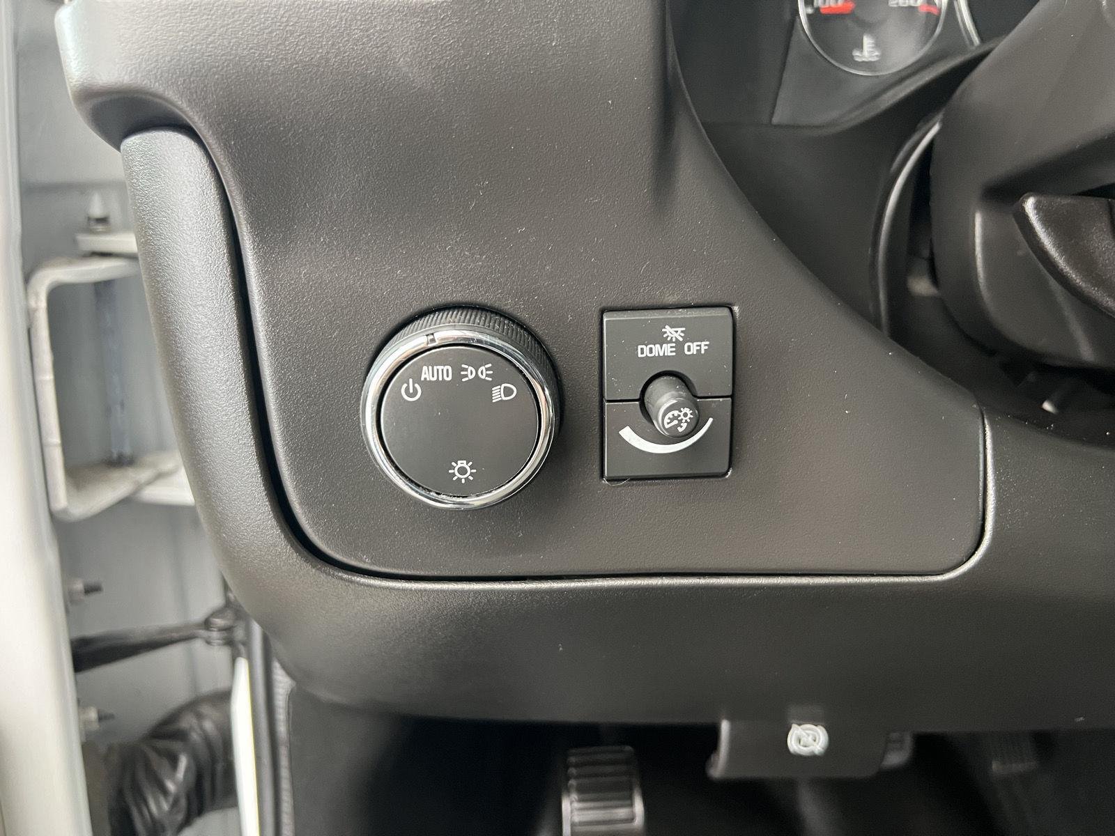 Used 2018 Summit White GMC Work Van image 14