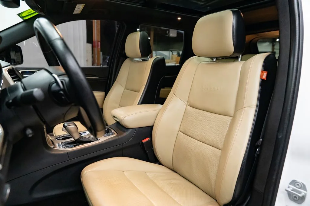 Used 2016 White Jeep Limited image 24