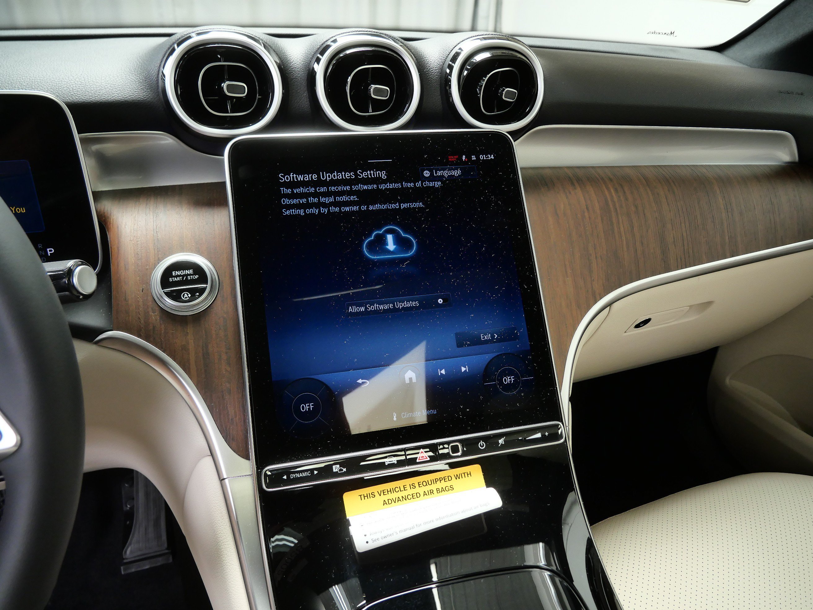 New 2026 Obsidian Black Metallic Mercedes-Benz GLC 300 image 10