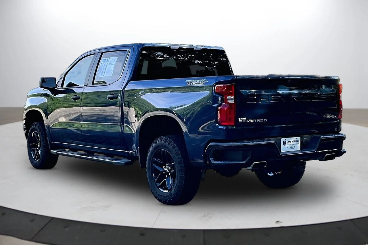 Used 2019 Blue Chevrolet Custom Trail Boss image 7