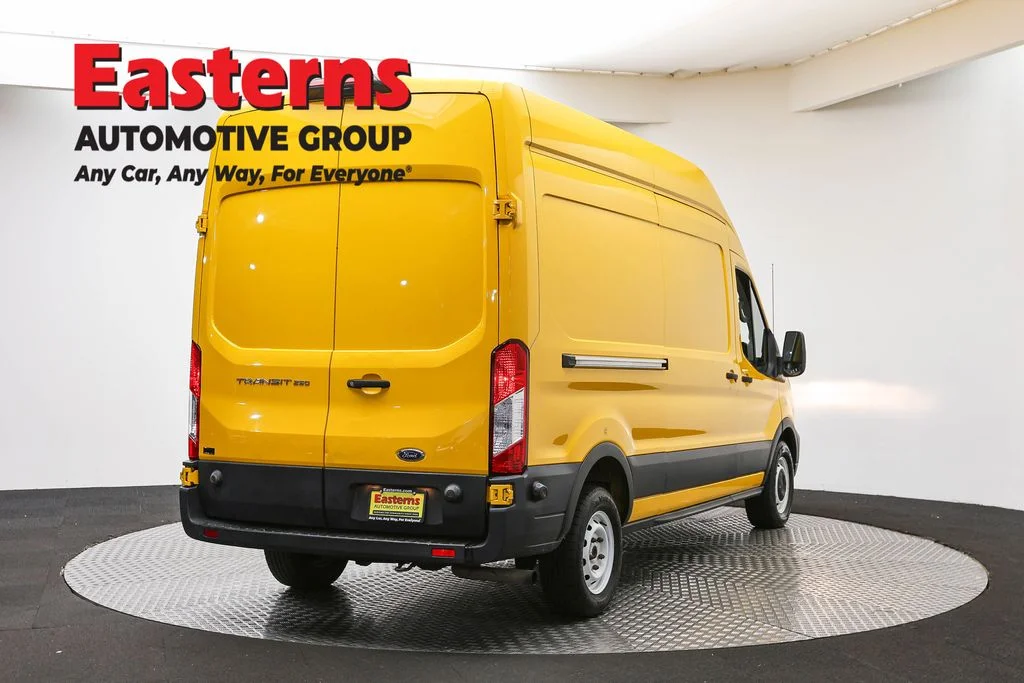 Used 2020 Yellow Ford Base image 5