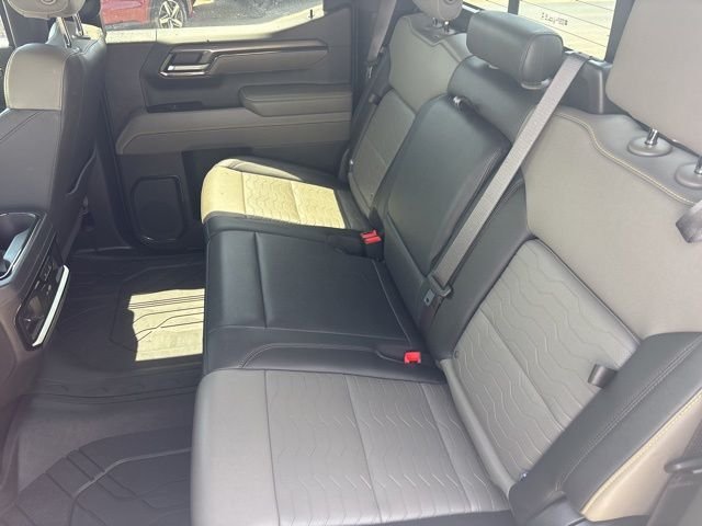Used 2024 Gray Chevrolet ZR2 image 28