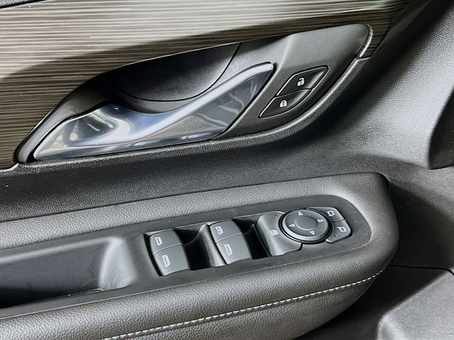2023 GMC Terrain SLE - Photo 9