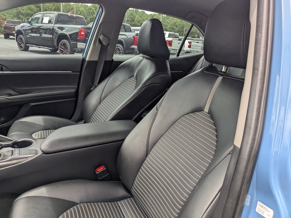 Used 2023  Toyota SE image 14