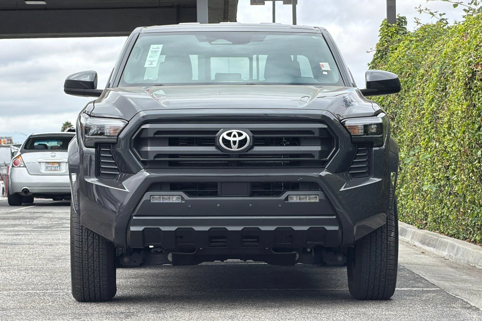 Used 2024  Toyota SR5 image 10