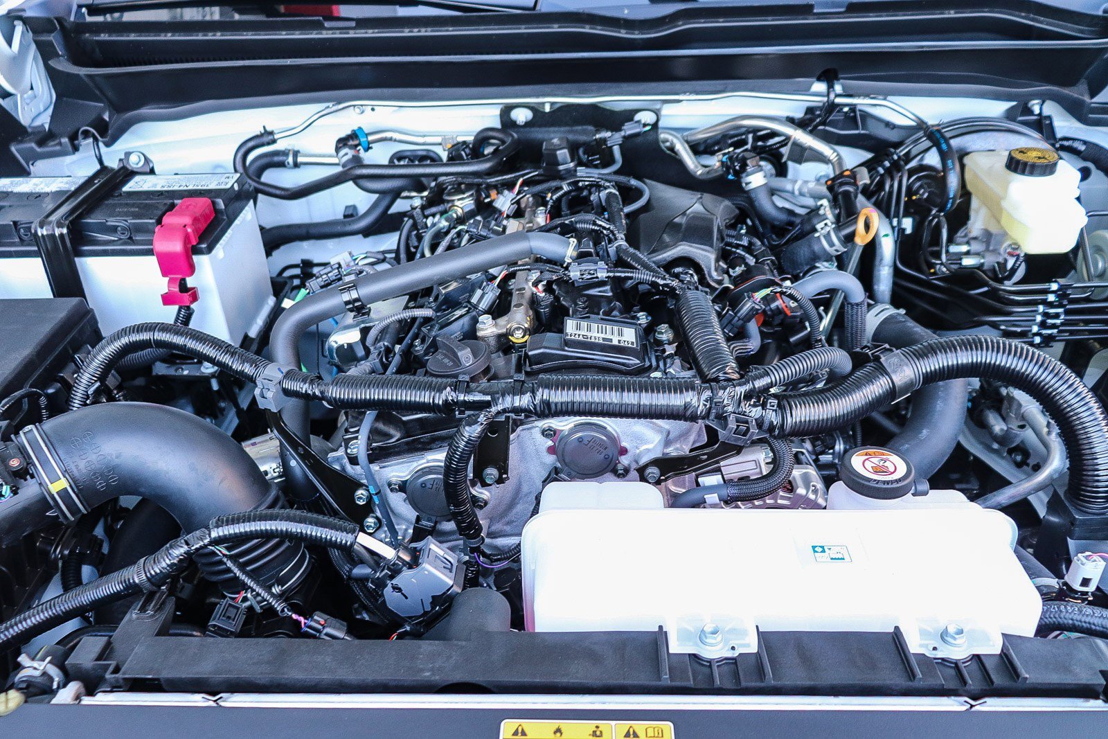 2025 Toyota Tacoma SR5 - Photo 13