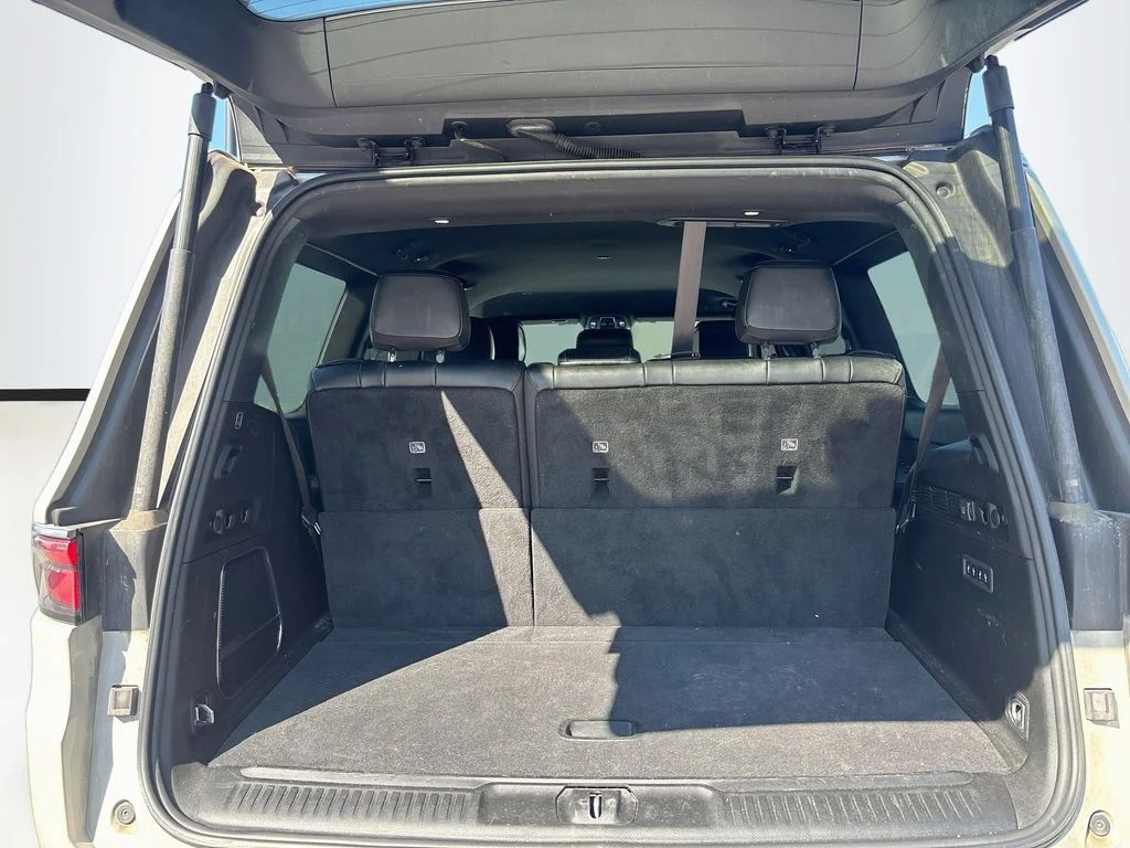 Used 2022 White Jeep Series III image 36
