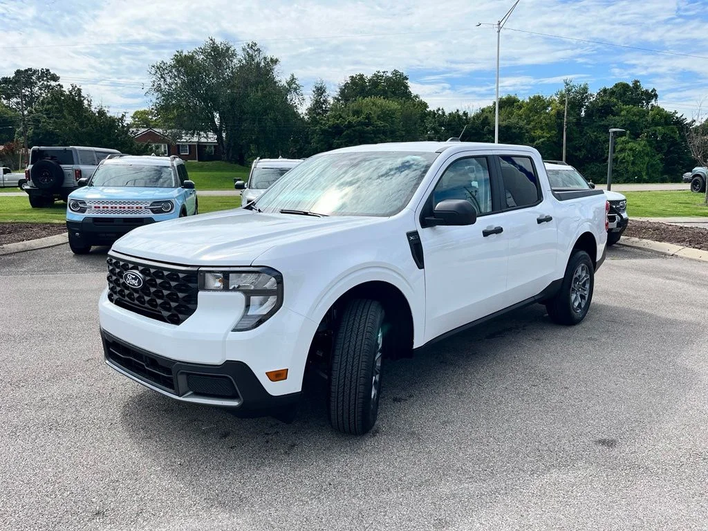 New 2026 White Ford XLT image 3