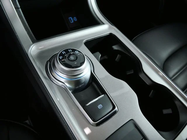 Used 2024 White Ford SEL image 19