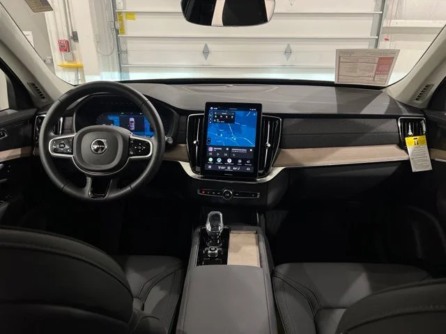 2026 Volvo XC90 Plus - Photo 12