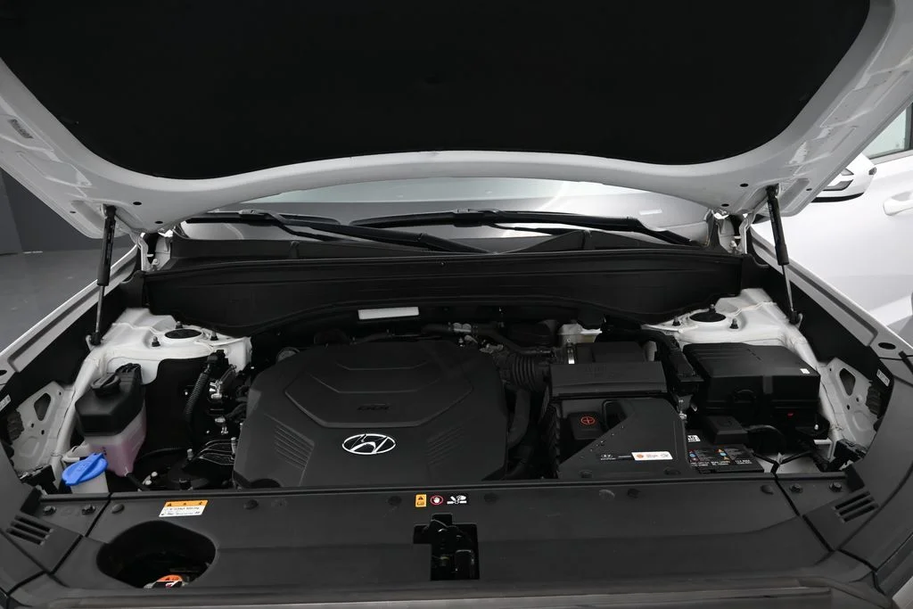 Certified Used 2024 Hyper White Hyundai XRT image 11
