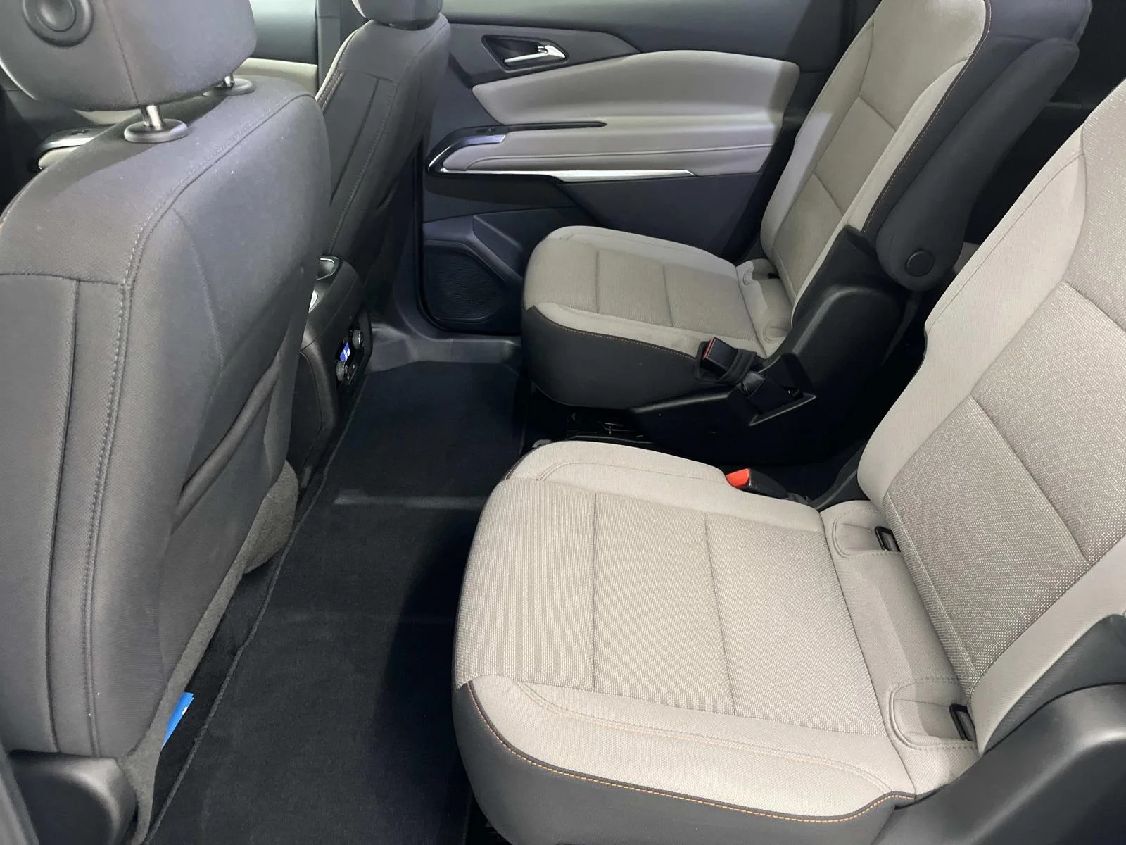 Used 2026 Summit White Chevrolet LT image 12