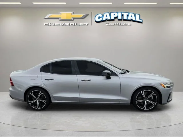 Used 2024 Silver Volvo Ultimate image 6
