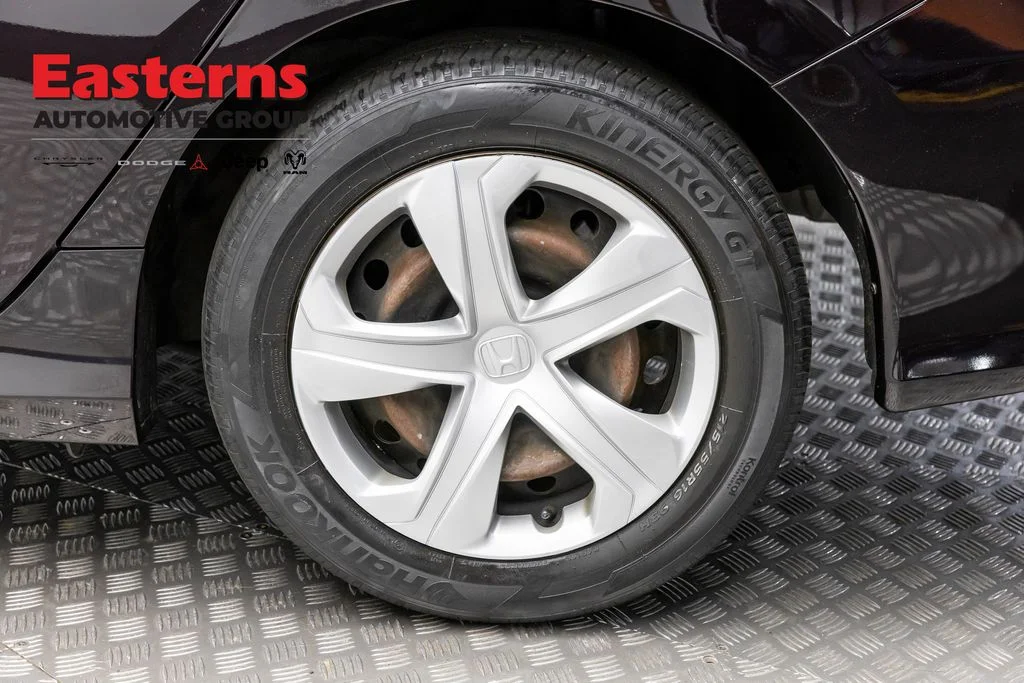 Used 2018 Black Honda LX image 8