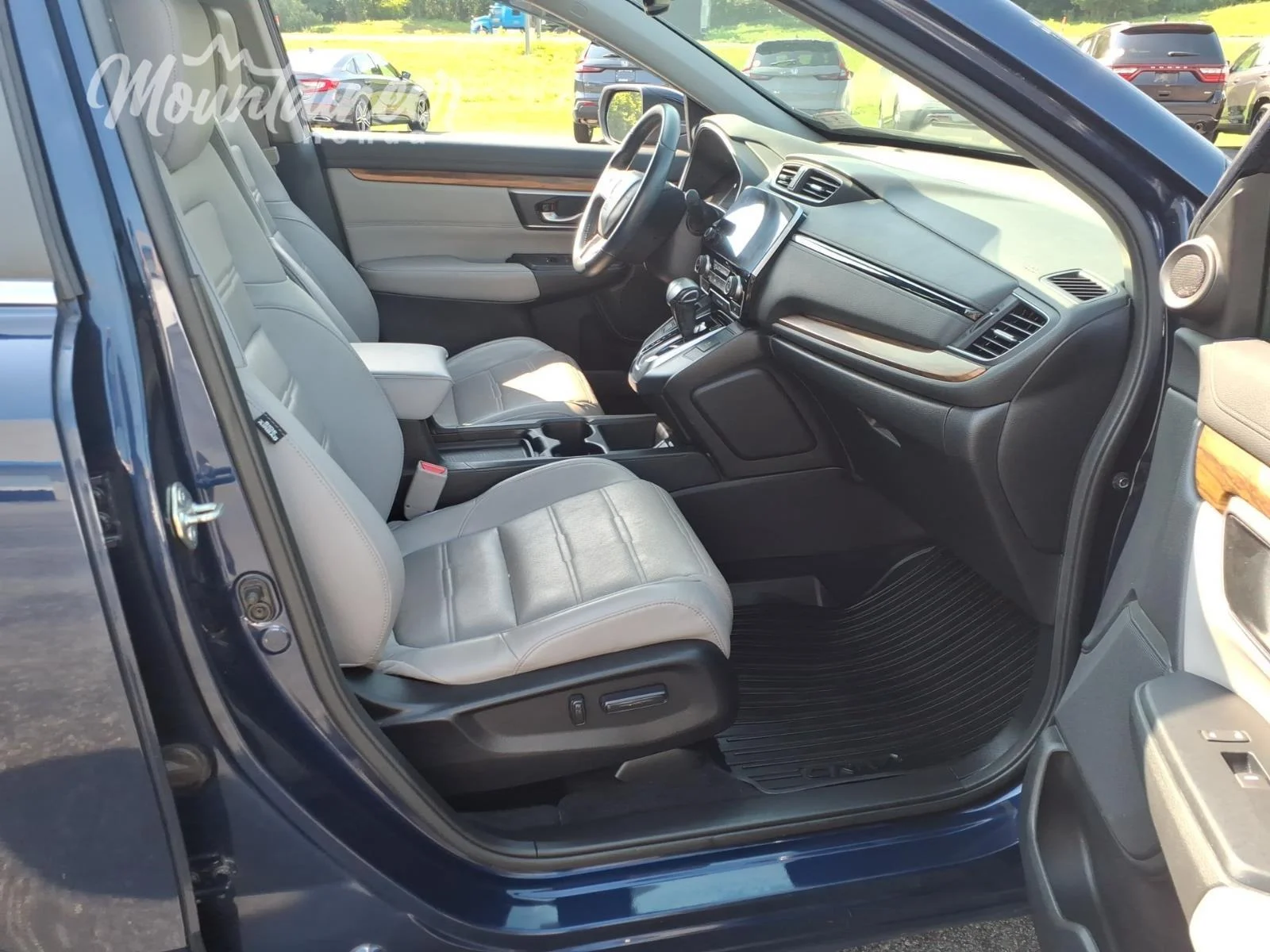 Used 2018 Obsidian Blue Pearl Honda EX-L image 18