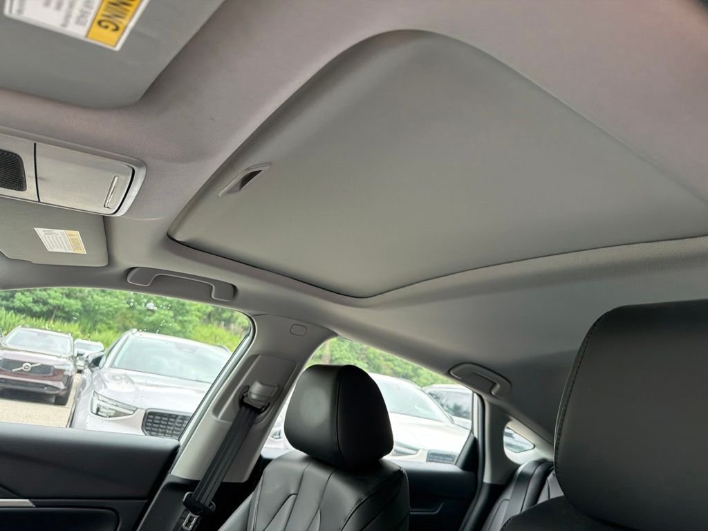 Used 2024 Platinum White Pearl Acura Base image 8