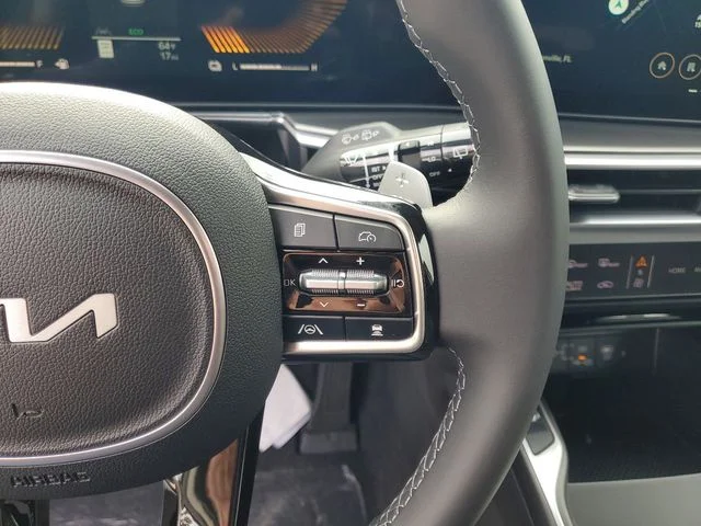 2025 Kia Sorento EX Hybrid - Photo 12
