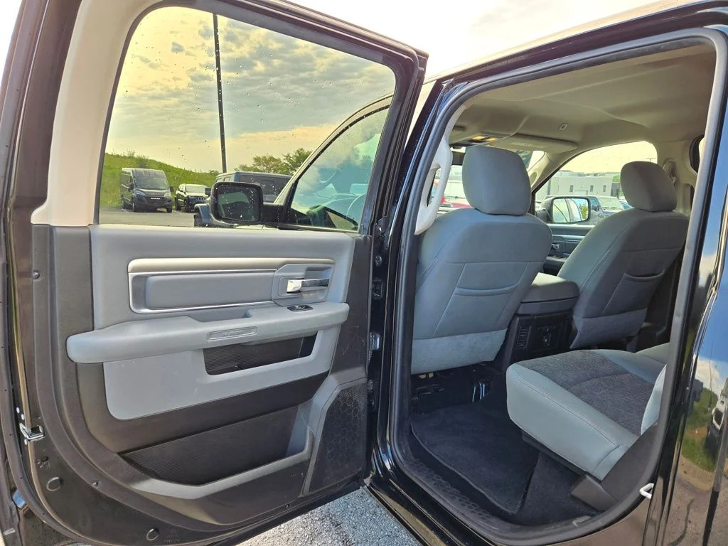 Used 2019 Black Ram Big Horn image 26