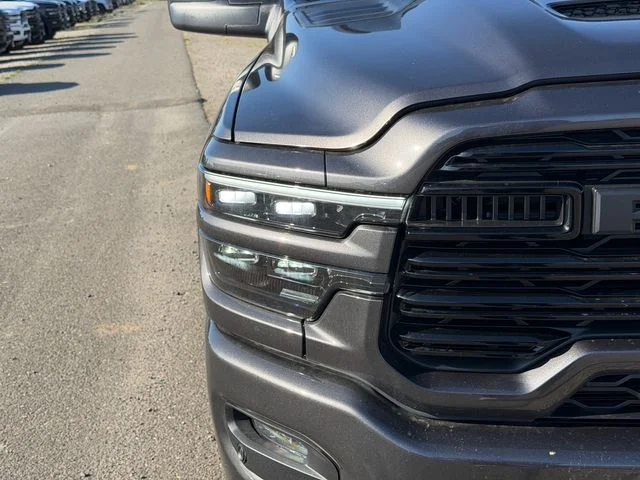 New 2026 Granite Crystal Metallic Clear-Coat Exterior Paint RAM Laramie image 5
