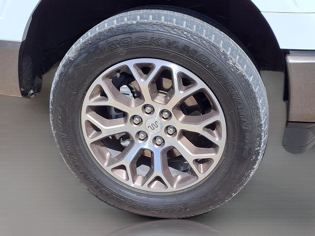 Used 2023 Gray Ford King Ranch image 10
