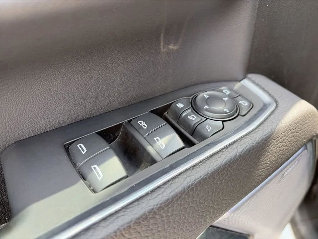 Used 2024 White GMC Denali image 14