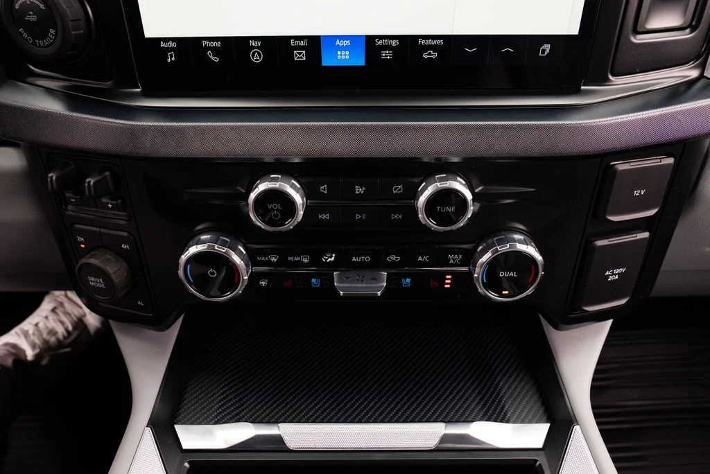 Used 2023 White Ford Limited image 18