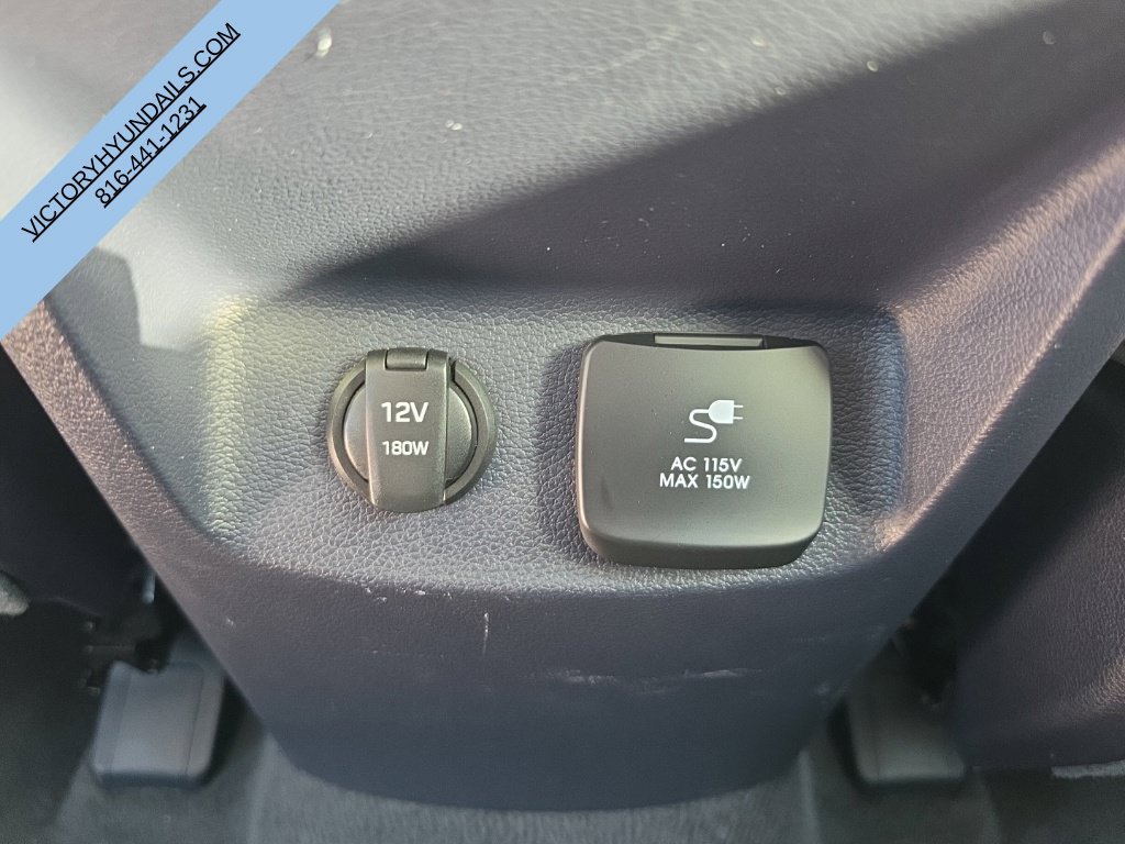 Used 2025 White Hyundai Calligraphy image 32