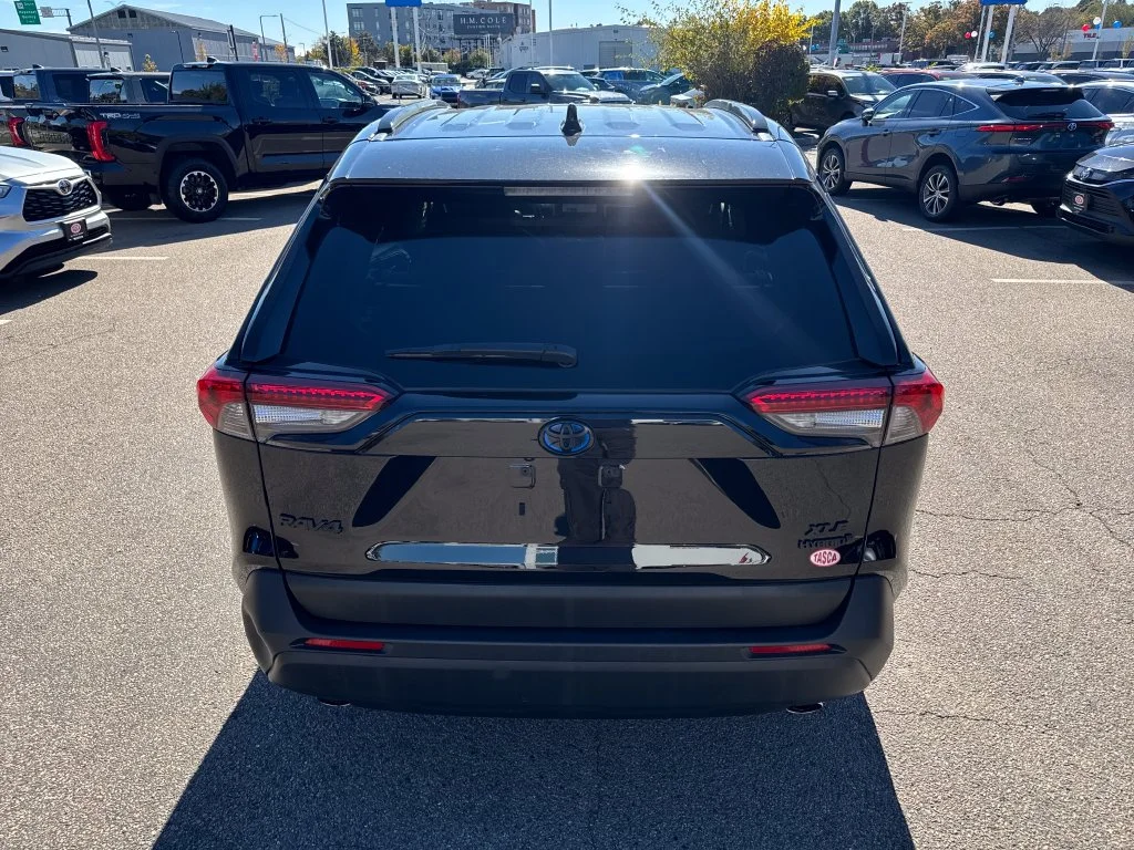 Used 2023 Black Toyota XLE image 6