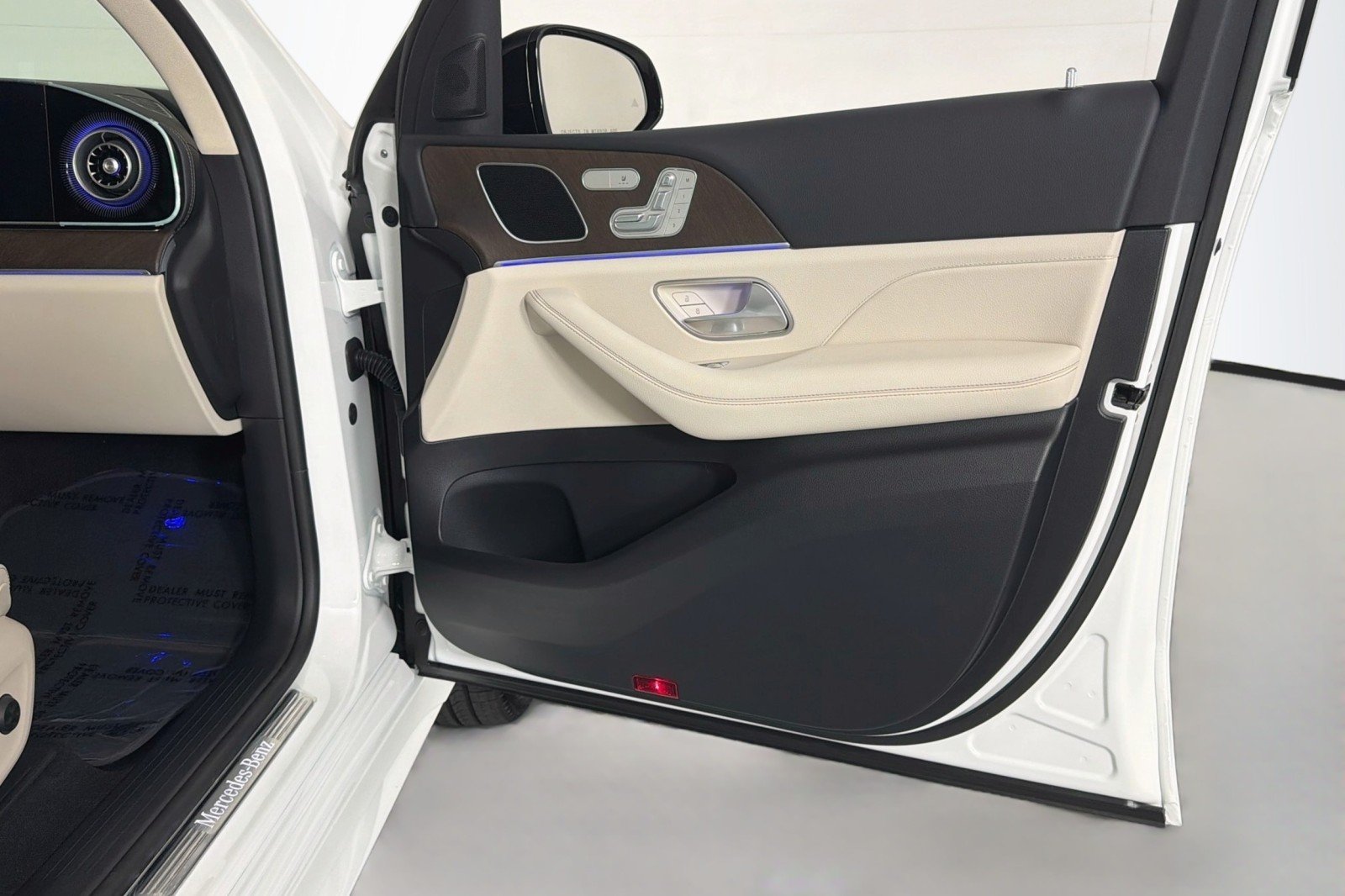 New 2027 Polar White Mercedes-Benz GLE 350 4MATIC® SUV image 25