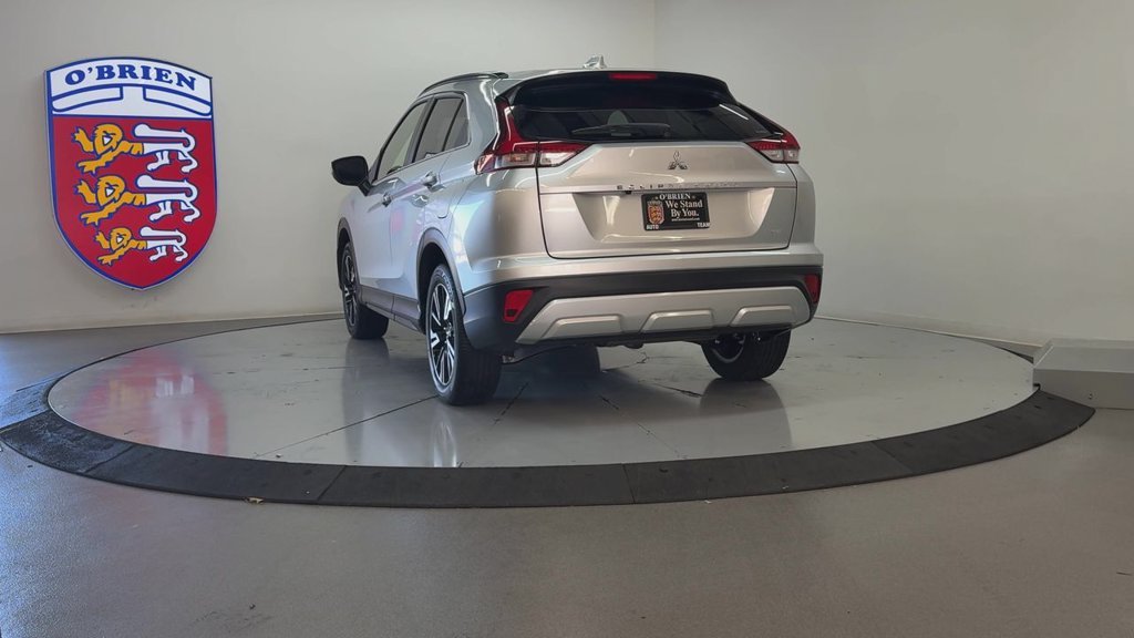 Used 2026 Silver Metallic Mitsubishi SE image 6